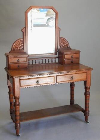 A Victorian pitch pine dressing table