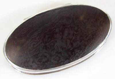 A tortoiseshell snuff box - 3