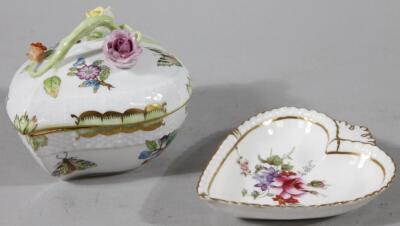 A Herend of Hungary hand painted porcelain heart shaped trinket box