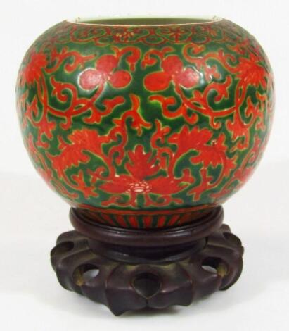 A Chinese porcelain Kangxi style porcelain bowl