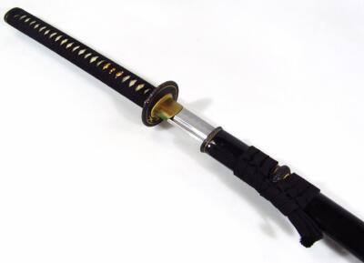 A 20thC Japanese samurai sword and black lacquer scabbard - 2