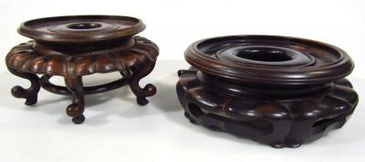 A pair of Chinese hardwood vase stands - 2