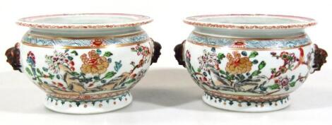 A pair of early 19thC Chinese famille rose bowls