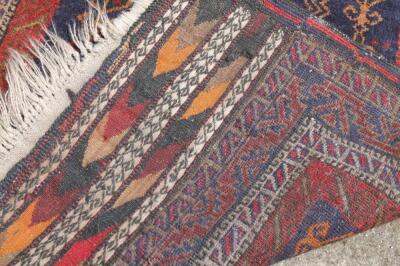 A 20thC woollen rug - 3