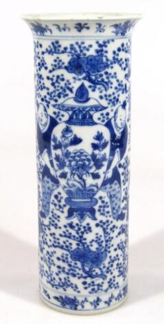 A Chinese Qing period vase