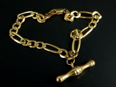 A 9ct gold bracelet