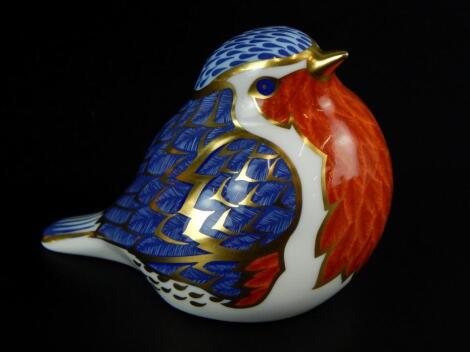 A Royal Crown Derby robin paperweight