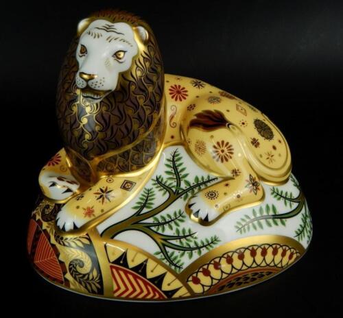 A Royal Crown Derby Nemean Lion paperweight