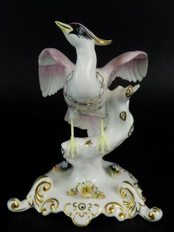 A Royal Crown Derby paperweight of a bird