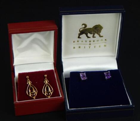 Two pairs of earrings