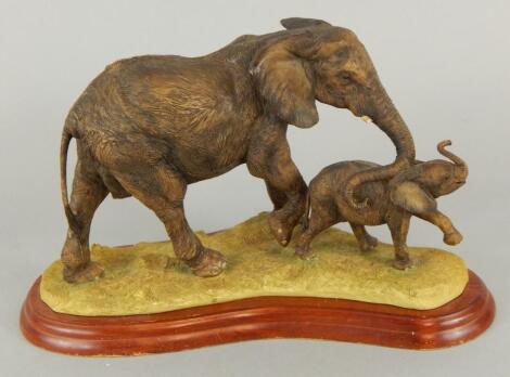 A Border Fine Arts elephant group model