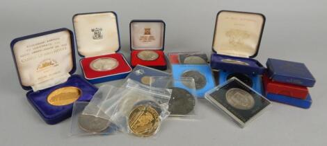 A quantity of commemorative coins