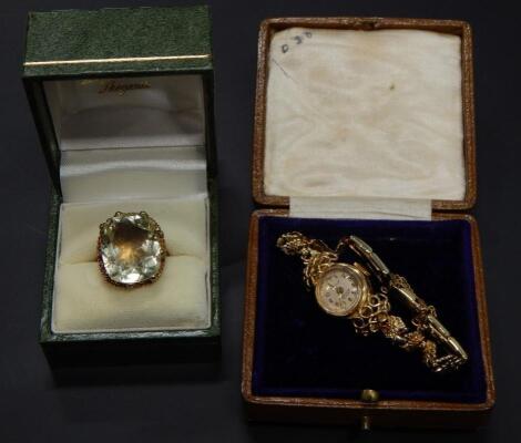 Two items of jewellery