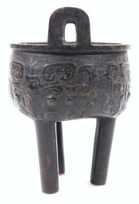 An Archaistic Archaic style Chinese bronze Li-Ting three footed wine vessel - 4