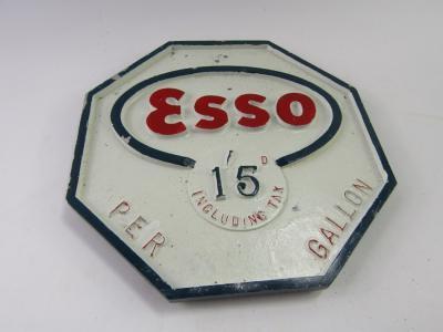 Esso 1'5 per gallon