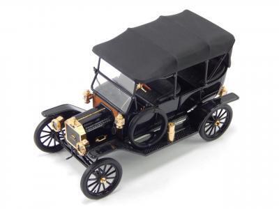 A Franklin Mint Precision Model of The 1913 Ford Model T