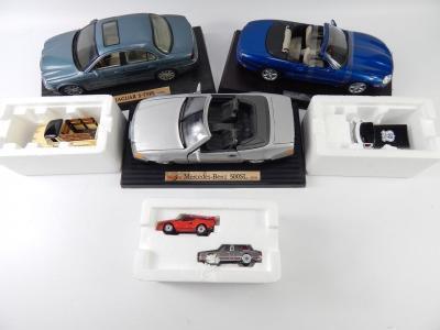 A Maisto die cast Mercedes Benz 500SL