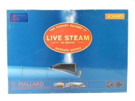 A Hornby Dublo gauge Mallard steam powered train set