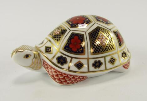 A Royal Crown Derby porcelain Imari paperweight modelled as a tortoise