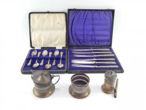 A set of six George V silver coffee spoons