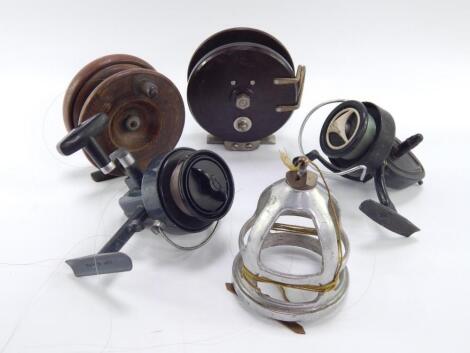 An Alcock Aerialite Bakelite fishing reel