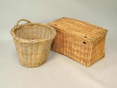 A wicker hamper box