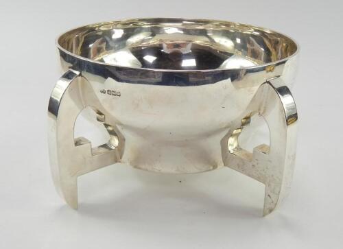 An Elkington & Co silver fruit bowl