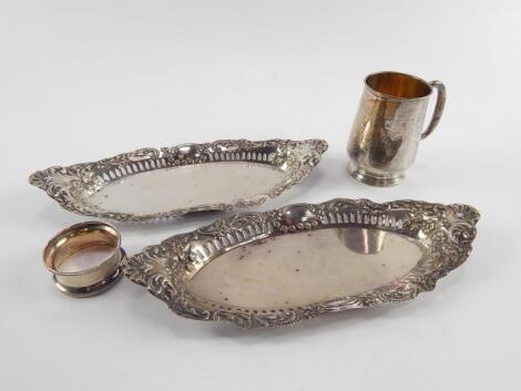 A pair of George V silver oval dishes