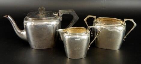 An Edwardian silver three piece tea set