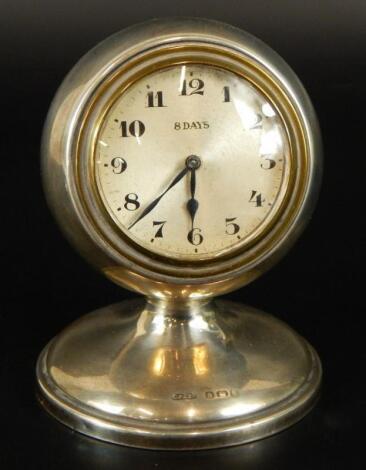 An Edwardian cased silver timepiece