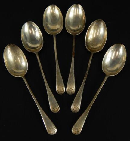 A set of six Edwardian silver fiddle pattern teaspoons