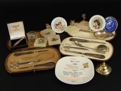 Various silver and other trinket items