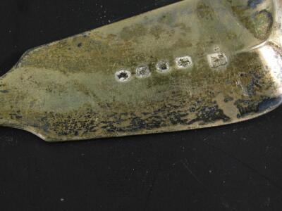 A pair of Victorian silver fiddle pattern gravy spoons - 2