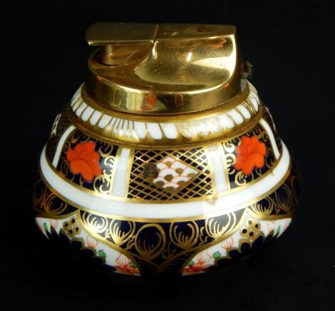 A Royal Crown Derby Old Imari pattern lighter