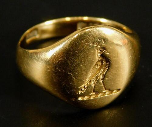 An 18ct gold gent's signet ring