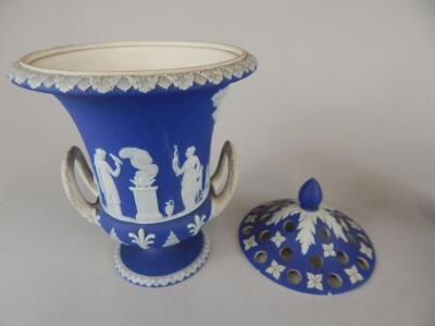 A Wedgwood blue Jasperware urn shaped pot pourri - 3