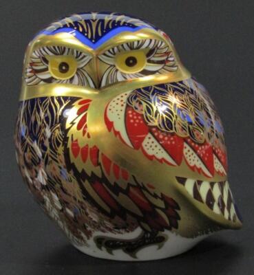 A Royal Crown Derby owl paperweight