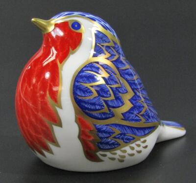 A Royal Crown Derby Robin paperweight - 2