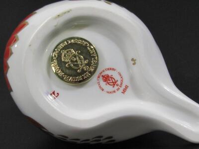 A Royal Crown Derby Robin paperweight - 3