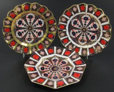 A Royal Crown Derby Imari pattern fluted side plate