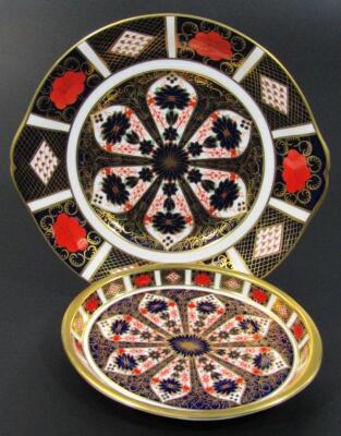 A Royal Crown Derby Imari pattern shallow plate