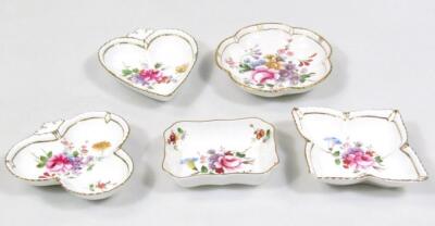 Five various Royal Crown Derby Posie pattern pin dishes.