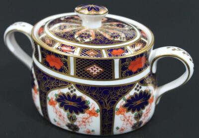 A Royal Crown Derby Imari pattern squat vase - 4