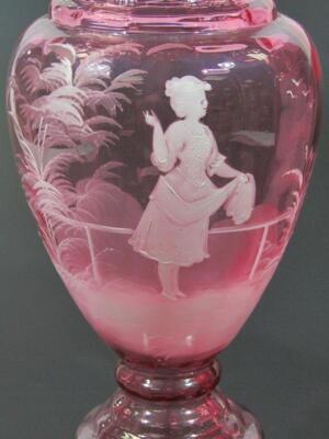 A Mary Gregory style cranberry glass vase - 3