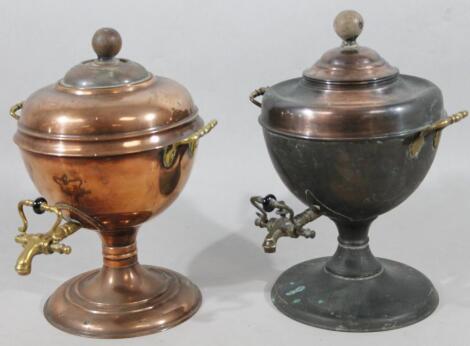 A matched pair of early 20thC copper samovars