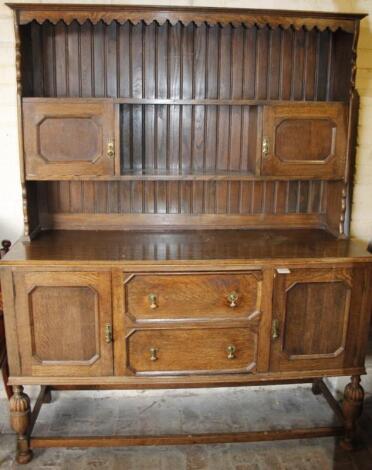 An early 20thC oak dresser