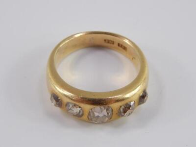 A diamond five stone gypsy ring - 2