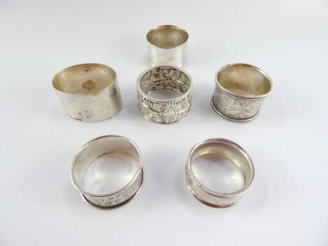 A Victorian silver napkin ring