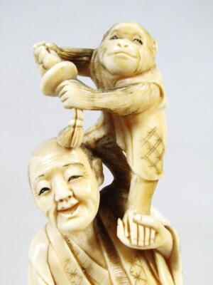 A 19thC Chinese ivory figure - 6