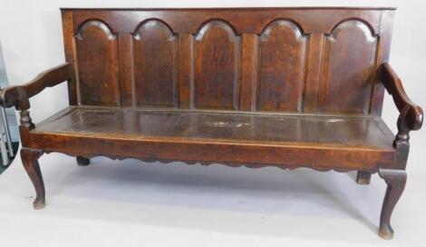 An early 18th/late 17thC oak settle